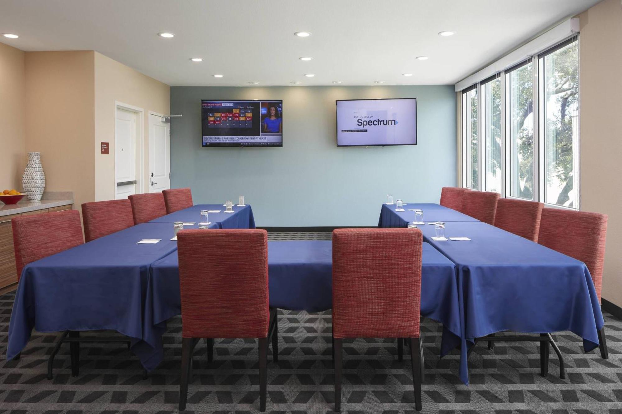 Towneplace Suites By Marriott Tampa South Exteriör bild